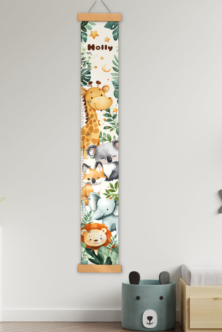 Personalisierter hängender Höhenmesser auf Leinwand im Waldthema
