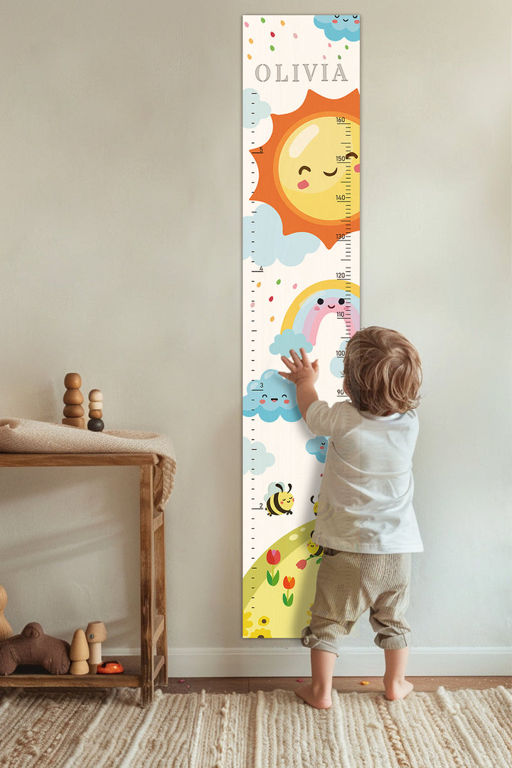 Personalisierte hölzerne Regenbogen-Wachstumstabelle Höhenmesser