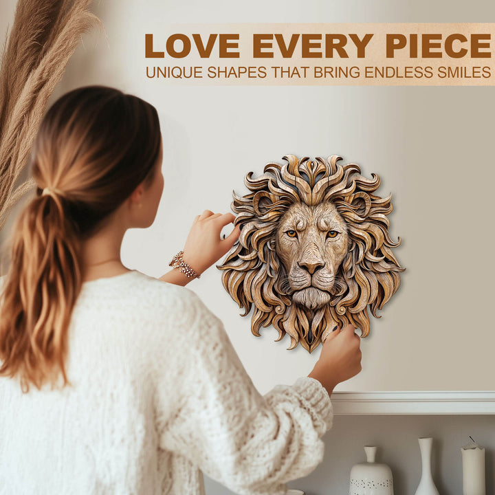 Puzzle en bois découpé représentant un lion sculpté