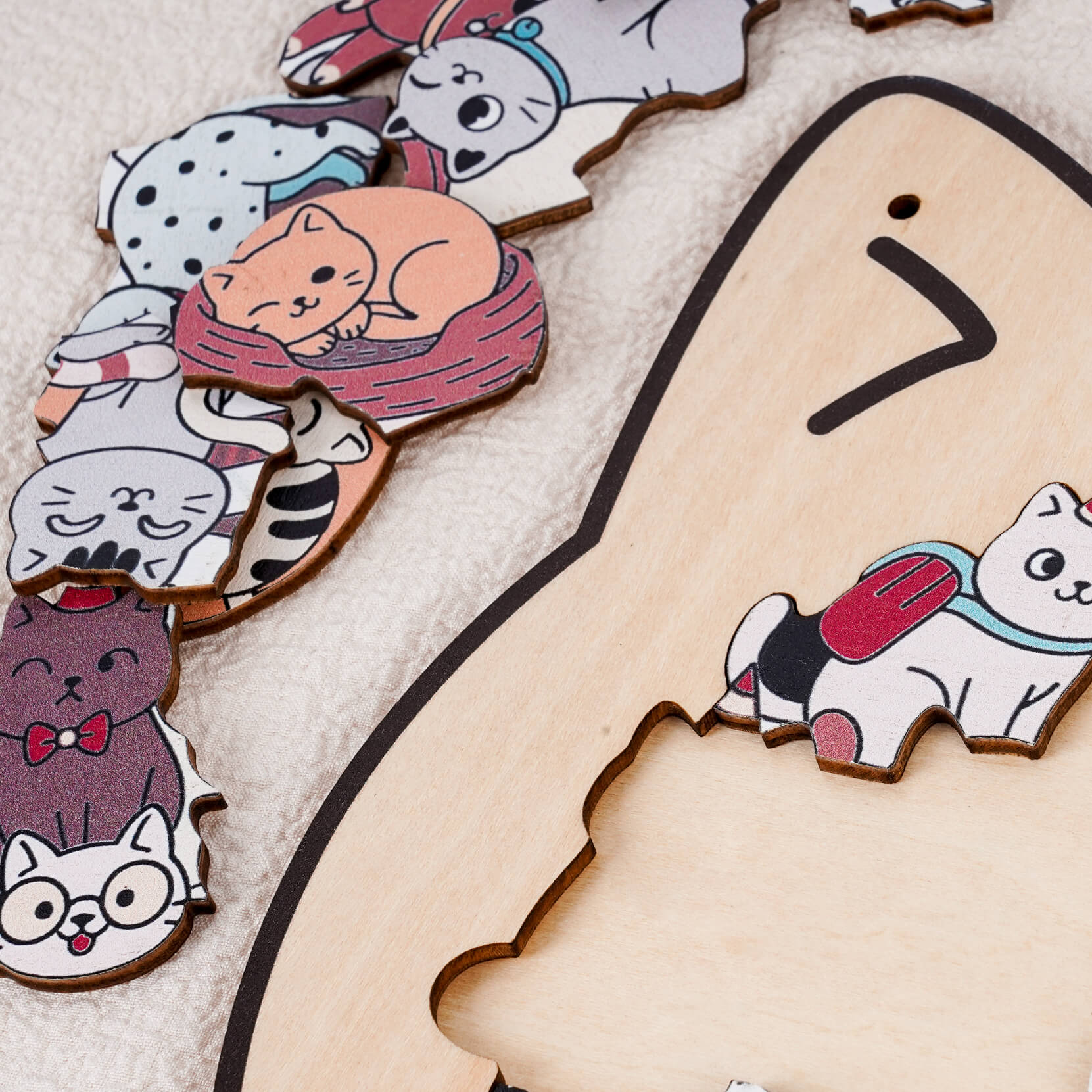 Puzzle en bois en forme de chat mignon pour bébé