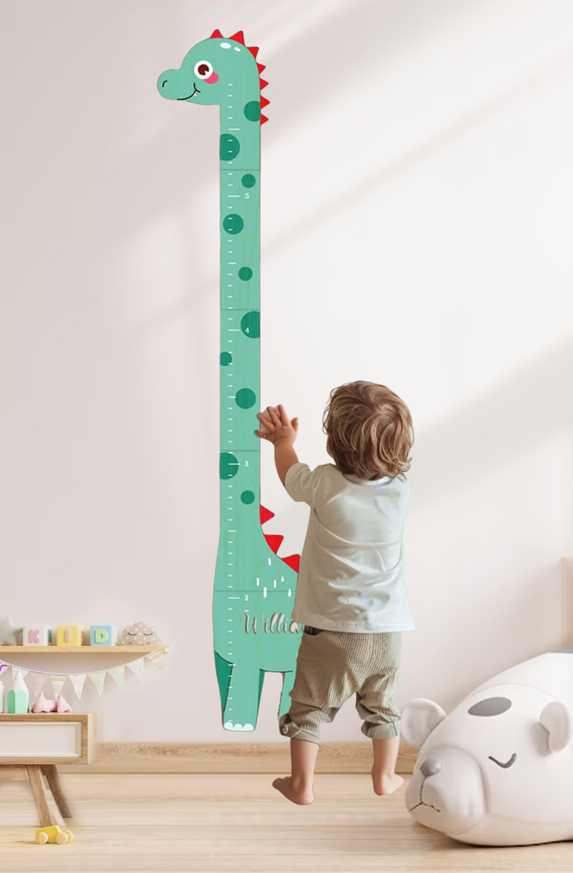 Règle de croissance personnalisée en bois avec dinosaure