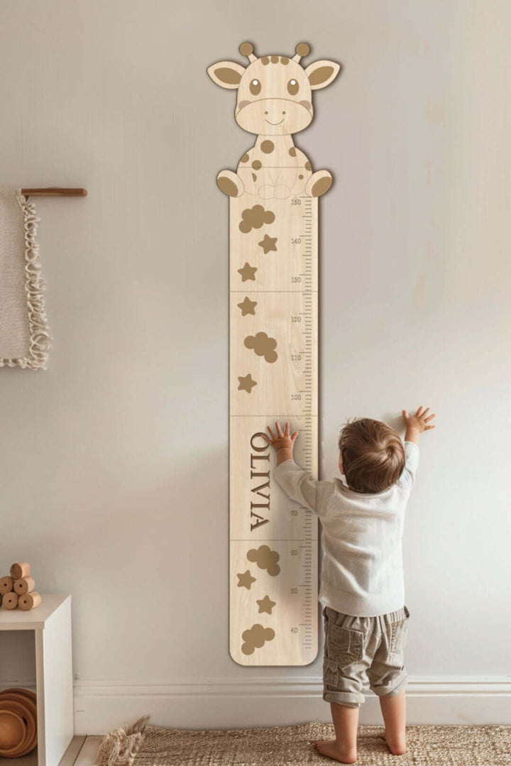 Tableau de croissance personnalisé en bois avec girafe mignonne