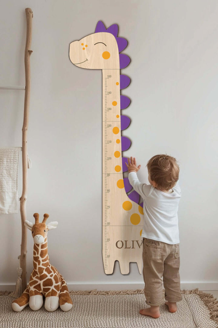 Règle de croissance personnalisée en bois avec dinosaure