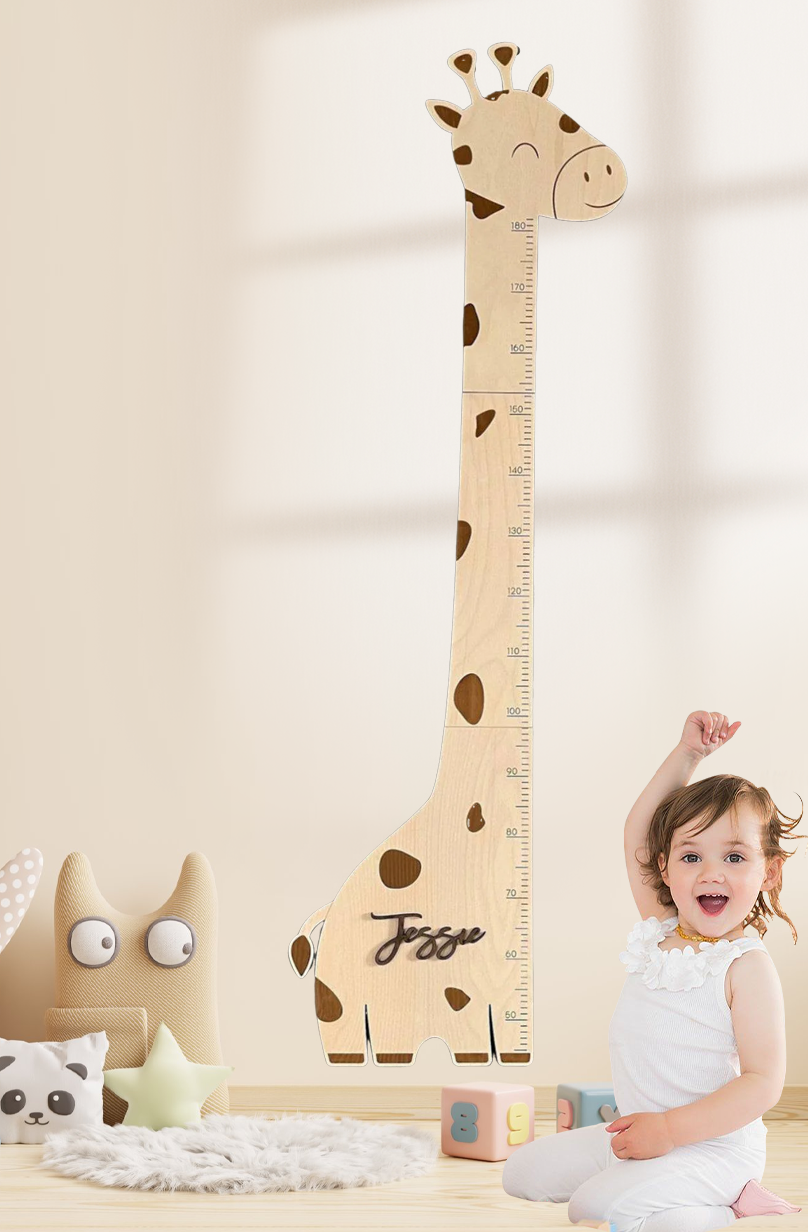 Tableau de croissance en bois personnalisé de girafe