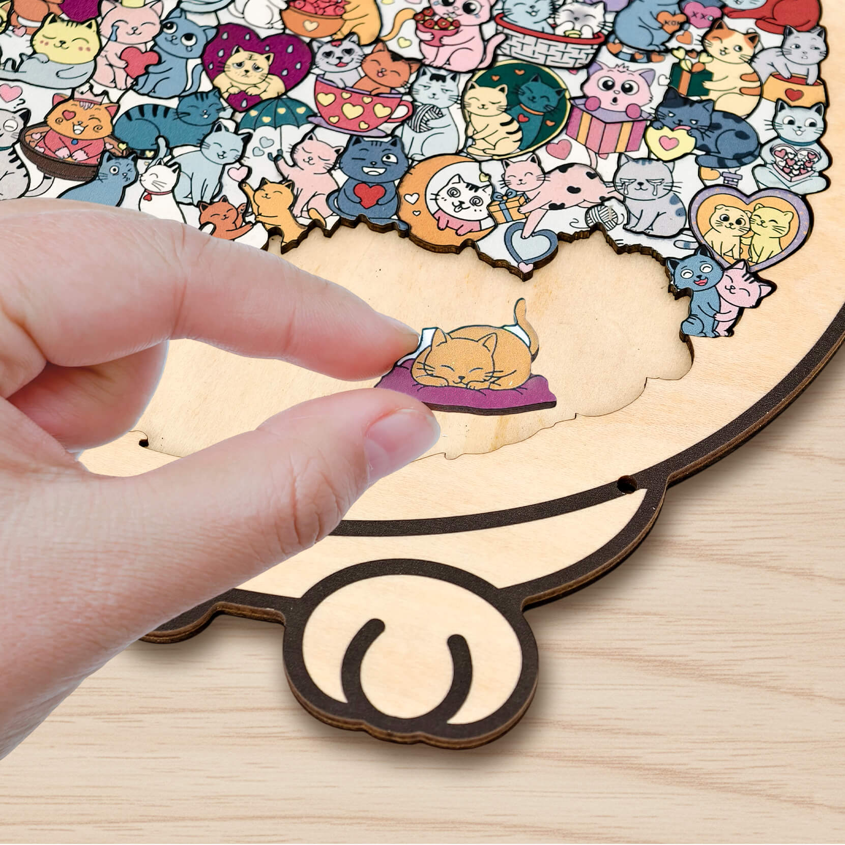 Puzzle en bois en forme de chaton mignon