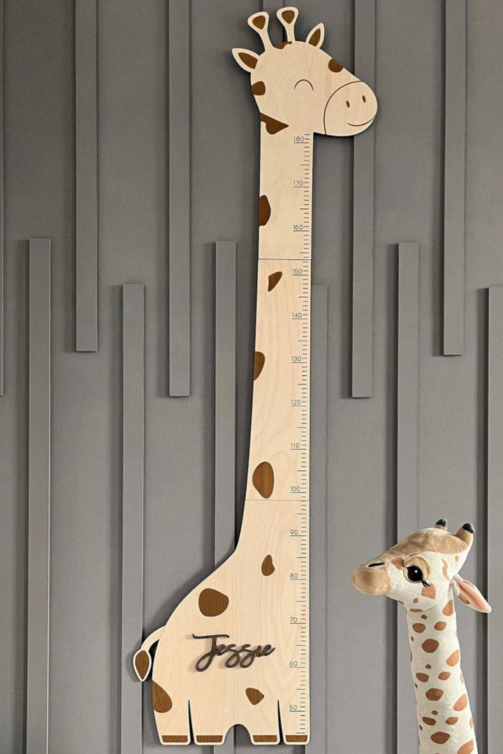 Tableau de croissance girafe en bois personnalisé