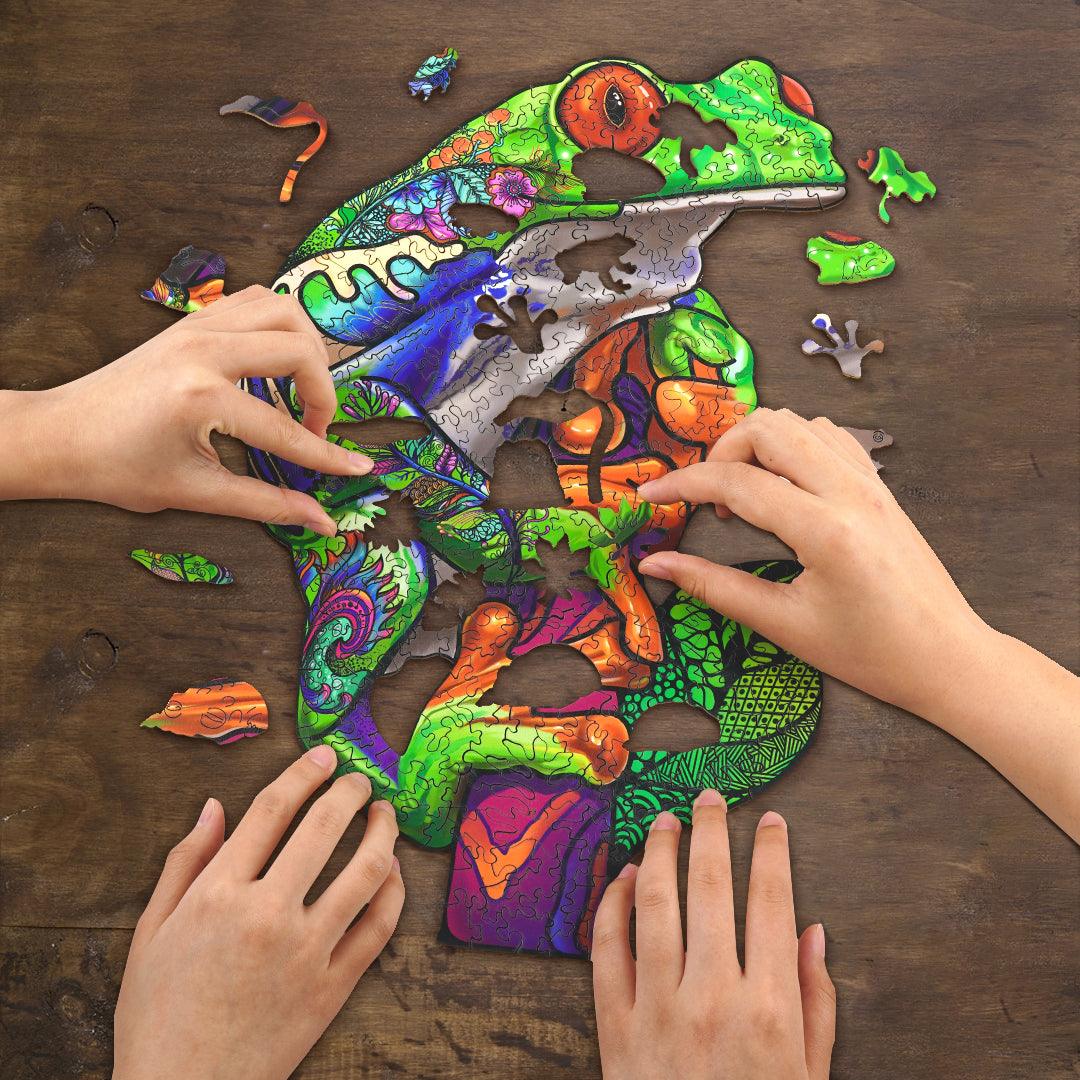 Tree Frog Wooden Jigsaw Puzzle - Woodbests